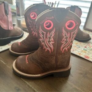 Toddler Girl Ariat Fatbaby size 8 toddler